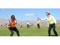 Hakkari'nin beyzbolu "holane" tanıtıldı