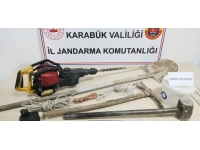 Karabük'te 2 şüpheli izinsiz kazı yaparken suçüstü yakalandı