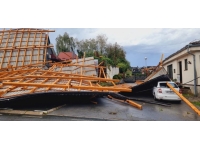 Hırvatistan'daki şiddetli yağış: Çatılar uçtu