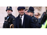 David Beckham Kraliçe'nin naaşını ziyaret etti