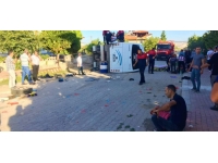 Denizli'de tır, işçi servisine çarptı: 2'si ağır 17 yaralı