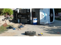 Denizli'de midibüsle tır çarpıştı: 17 yaralı