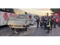 Aydın'da minibüs ve kamyonet çarpıştı: 1 ölü, 6 yaralı