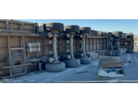 Asfalt yüklü tankerle, tır çarpıştı