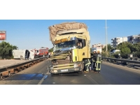 Alanya'da tır ile yolcu midibüsü çarpıştı: 3 yaralı