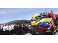 Venezuela-Kolombiya kara sınırı 7 yılın ardından araç trafiğine açıldı