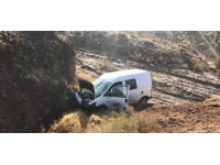 Ankara'da hafif ticari araç dereye devrildi: 1 ölü, 1 yaralı