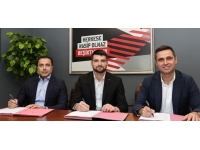 Beşiktaş'ta Ersin Destanoğlu'nun sözleşmesi yenilendi