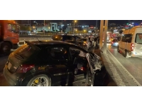 Beylikdüzü'nde zincirleme trafik kazası: 4 yaralı