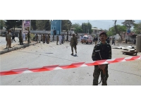 Pakistan'da tır ve otobüsün çarpışması sonucu 10 kişi öldü