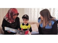 12 yaşındaki kelebek hastası çocuğa polislerden sürpriz