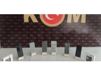 Konya'da gümrük kaçağı cep telefonu operasyonunda 8 kişi yakalandı