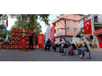 Bilecik'teki hasat şenliğinde nar dizme, suyunu sıkma ve yeme yarışmaları yapıldı