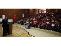 Diyarbakır'da bilinçli ve güvenli internet kullanımı eğitimi