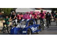 Sedat Semavi Endüstri Meslek Lisesi öğrencilerinin katılımıyla Lefkoşa’da meme kanseri farkındalık yürüyüşü yapıldı