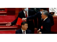 Çin'in eski lideri Hu Cintao, ÇKP Kongresi'nde salondan çıkarıldı