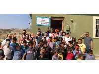 Üniversite öğrencileri köy çocuklarıyla bir araya geldi