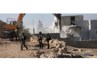 İsrail ordusu Filistinlilere ait 6 evi yıktı