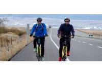 Bisiklet tutkunları Cumhuriyetin 99. yılı anısına 99 kilometre pedal çevirdi