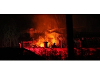 Sakarya'da sünger fabrikasında yangın