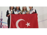 Genç Kadınlar Kılıç Milli Takımı Kazakistan'da şampiyon oldu