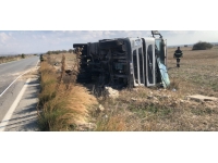 Yakıt tankeri devrildi