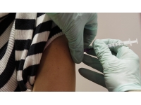 Pazartesiden itibaren Covid-19 aşısı hatırlatma dozunda yaş kriterleri kalkıyor