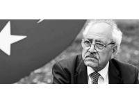 Diriliş şairi: Sezai Karakoç