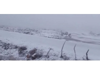 Afyonkarahisar’a mevsimin ilk karı düştü