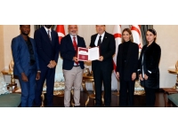 Cumhurbaşkanı Tatar, Antalya’da üçüncü olan Yakın Doğu Üniversitesi araştırma ekibini kabul etti