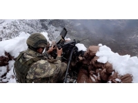 Eksi 25'te eller tetikte vatan nöbeti