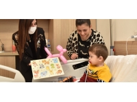 Sağlık Bakanı Altuğra Acil Durum Hastanesi Çocuk Servisi’ni ziyaret etti