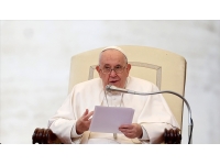 Papa, geleneksel Noel mesajında silahların susması çağrısında bulundu