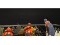 Çanakkale açıklarında 32 düzensiz göçmen kurtarıldı