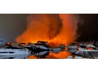 İstanbul'da tekne yangını: Sıçrayan alevler 6 tekneyi kullanılamaz hale getirdi