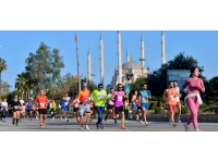 5 Ocak Adana Kurtuluş Yarı Maratonu koşuldu