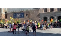 İsveç'te terör örgütü PKK/YPG destekçileri provokasyonlarını sürdürüyor