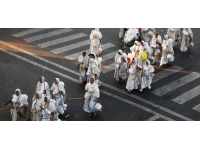 Hintli elmas varisinin kızı rahibe olmak için servetinden vazgeçti