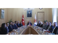 Cumhuriyet Meclisi Hukuk, Siyasi İşler ve Dışilişkiler Komitesi TBMM Başkanı Mustafa Şentop ile görüştü