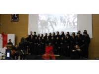 Bayburt'ta Türk halk müziği korosu konser verdi