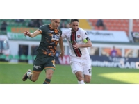 Alanyaspor Fatih Karagümrük'ü ağırlıyor