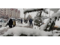 Bingöl’de kar yağışı etkili oldu