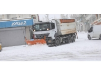 Başkale'de karla mücadele çalışmaları sürüyor