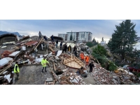 Avrupa'dan gelen ekipler arama kurtarma faaliyetlerine devam ediyor