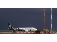 Yeni Zelanda'da kasırga beklentisi nedeniyle uçuşlar iptal edildi