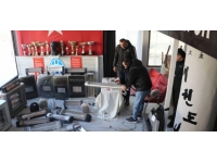 Edirne'de elektrikli ısıtıcıları deprem bölgesine gönderilmek üzere tamir ediyorlar