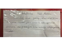 Bolu'da iki kız kardeş harçlıklarıyla aldıkları bebe bisküvisini deprem bölgesine gönderdi