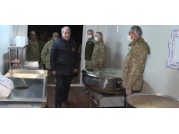 Bakan Akar, Hatay'da gece çalışmaları inceledi, Mehmetçiği denetledi