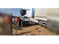 Mardin'de tır ile otomobil çarpıştı: 2 ölü, 2 yaralı