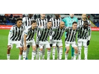 Şenol Güneş kadroya değiştirmedi